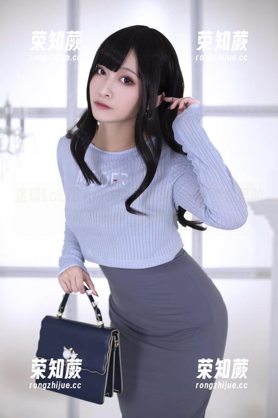 洛璃LoLiSAMA樱花绽放：一套合集里的秘密瞬间，快来偷瞄！