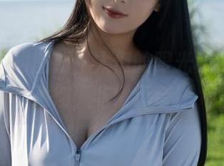 浅安安透明图册，人们的眼光和我都如此透彻，非常无奈！