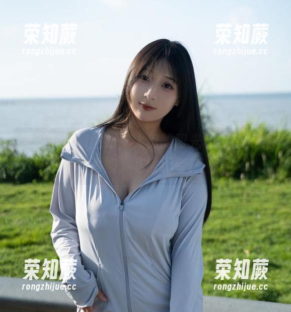 浅安安 浅安安透明图册,人们的眼光和我都如此透彻,非常无奈!