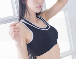 爱蜜社 – 唯一可接受的田老师比基尼全套写真，真的好犯规。