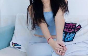 物恋传媒 – 观看小晴的居家奇遇：她如何用内衣征服冰箱？合集等你探索！