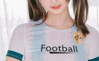 神乐坂真东和服图集更新：当和服撞上草莓奶昔的色彩，你准备好了吗？