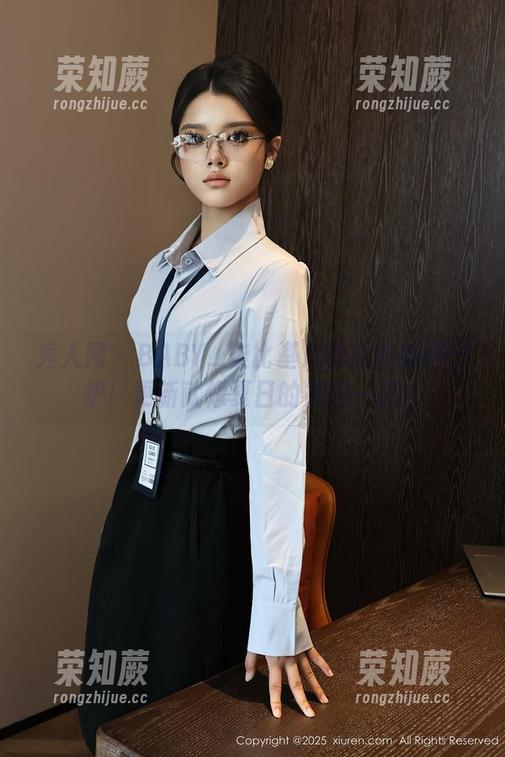 秀人网-BABY_柒 秀人网 - BABY_柒比基尼作品集新鲜出炉!更新就像夏日的初恋一样!