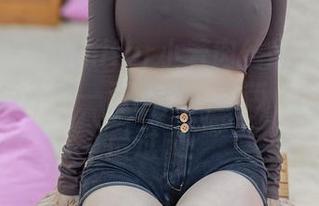 秀人网 – Jennifer小若肉丝最新图集：千言万语不如一张图，现实版“肉丝”别错过哦！
