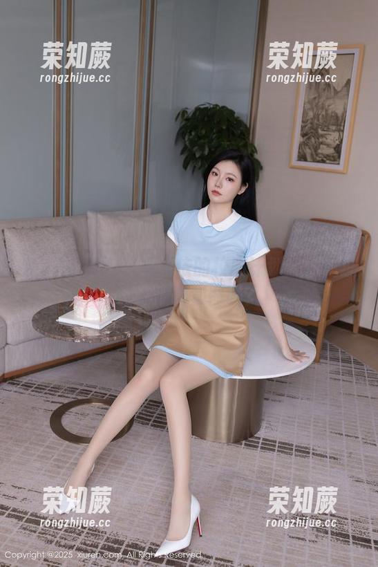 秀人网-MOON嘉依 秀人网 - MOON嘉依的校服计划:你见过这么撩的套图吗?