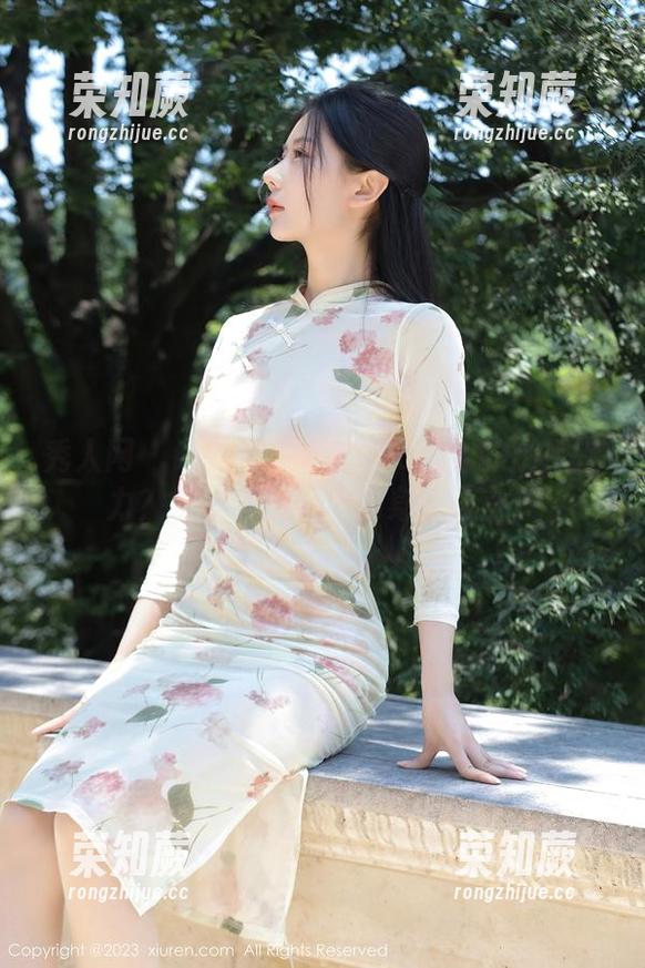 秀人网 - 谁能抵挡卓君Jeanes的御姐魅力？看那些原图里的身体语言！