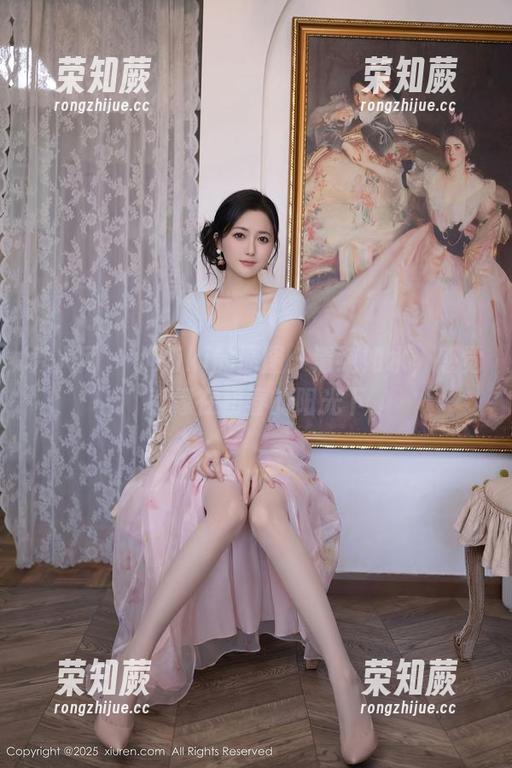 秀人网-小Kiki 秀人网 - 小Kiki的原图:清纯如水,感觉就像在初春的阳光下