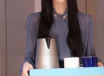 秀人网 – 忍不住了！来自拍黄瓜girl的私拍作品，真的太有感觉了！