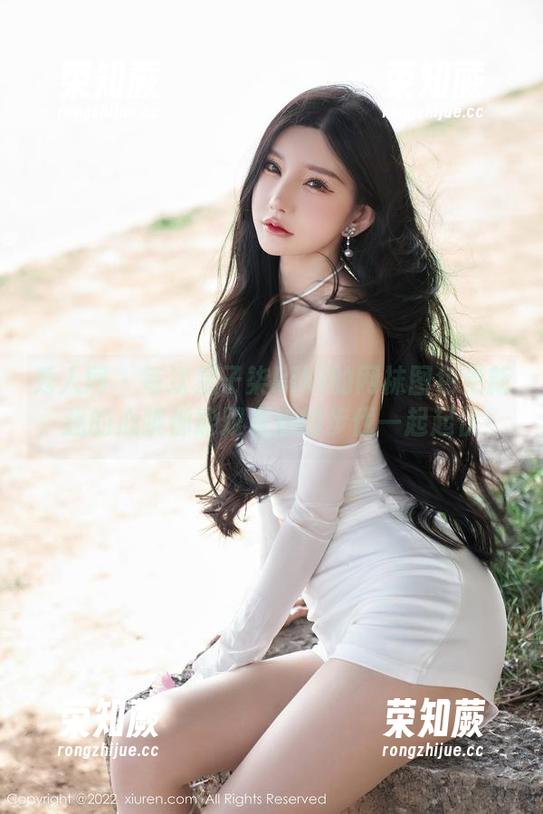 秀人网-星子柒kiki 秀人网 - 每次星子柒kiki的网袜图包更新,我的心跳都能跟着她的步伐一起起伏!