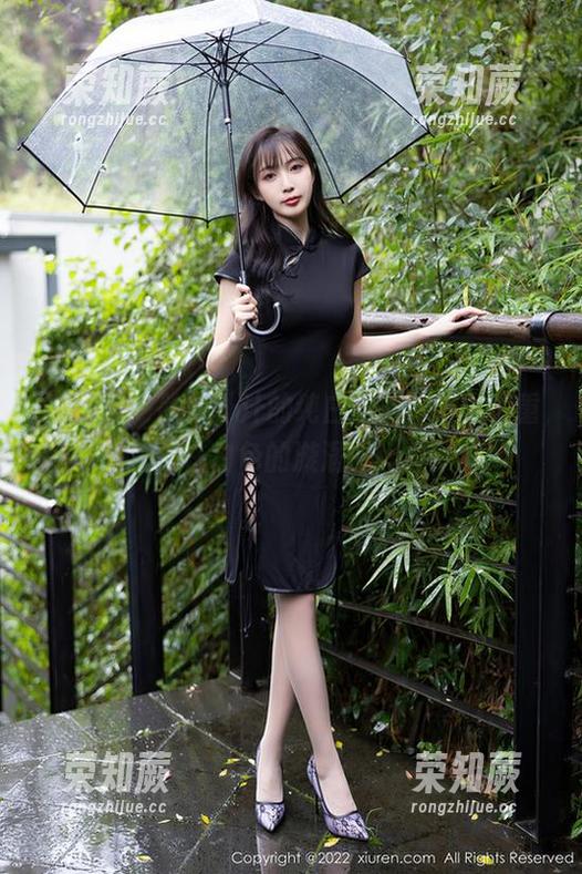 秀人网-汁汁 秀人网 - 跌入汁汁的纯白图册,仿佛失重在白色的漩涡里!