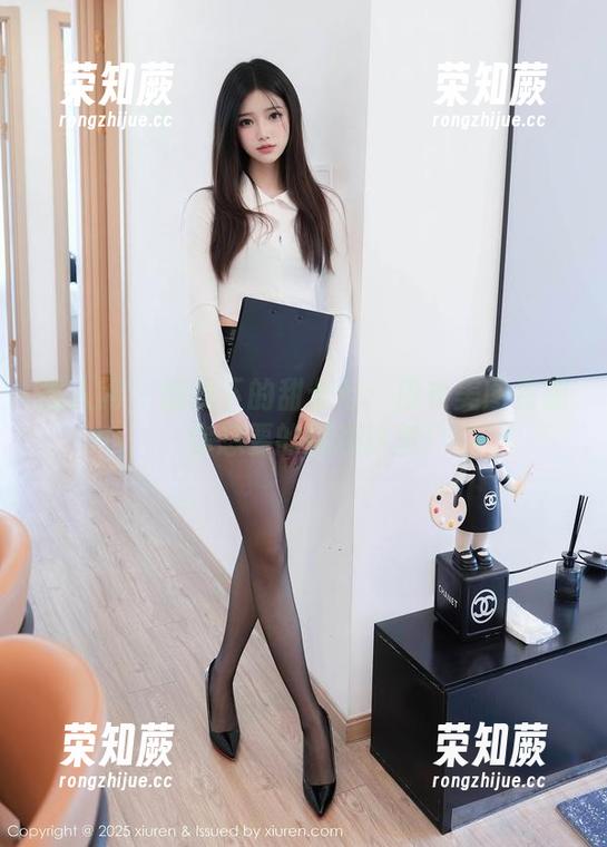 秀人网-甜七七 秀人网 - 滤镜下的甜七七:皮衣美图资源,你想要的都在这里!