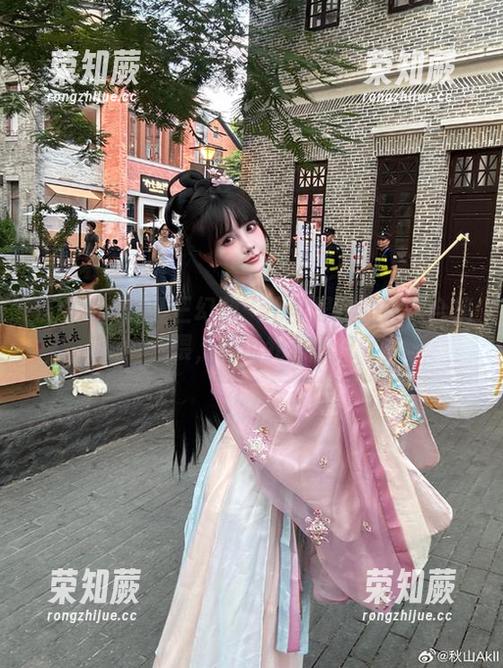 秋山AkI 秋山AkI的狂三幻想:不可思议的照片合集,喂,谁说我在调皮