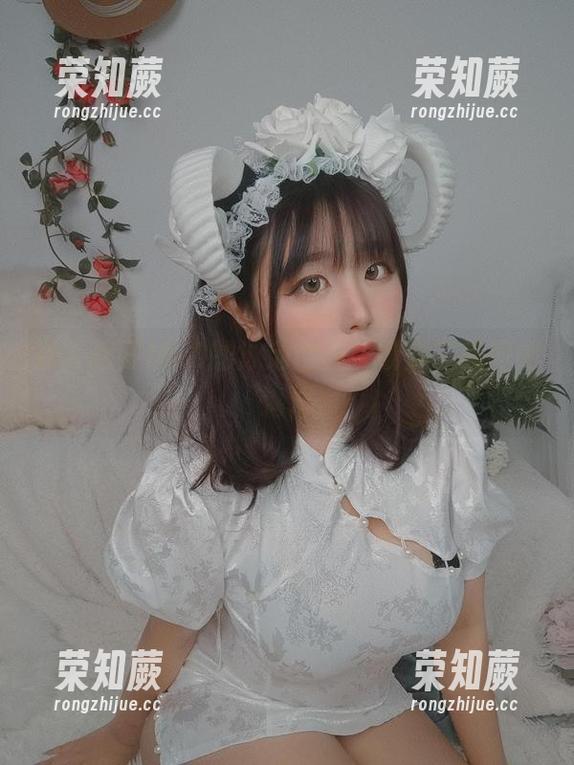 穆零Mu0 潜入穆零Mu0的泳池世界,畅游在美图的海洋