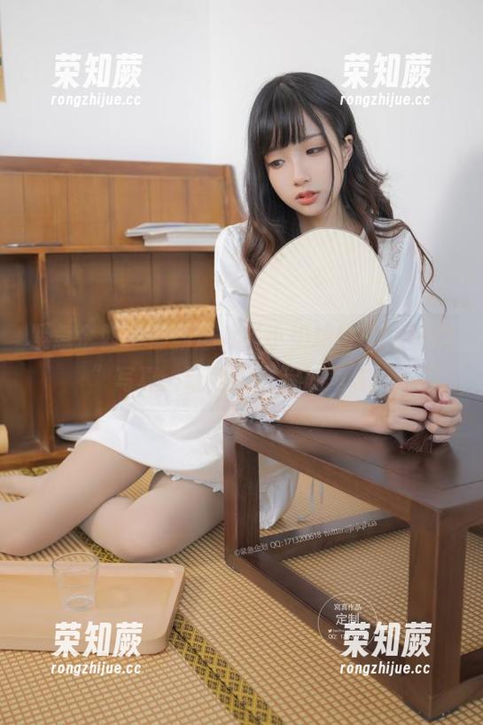 紧急企划-小奶糕Milky 紧急企划 - 最新爆款“小奶糕Milky姐姐”写真:让我们一起被美炸!