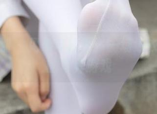 紧急企划 – 见希与泳池：一场泳衣与光影的写真游戏