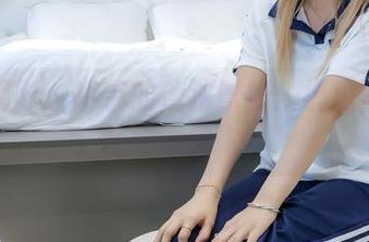 绮梦摄影 – 小宇的魔法罩衫：裤里丝高清合集带你飞！