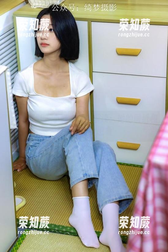 绮梦摄影-小莉 绮梦摄影 - 小莉之少女解读:她的图纸和那些晕染的想象