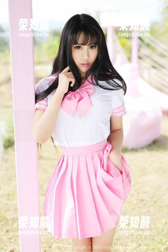 美媛馆-伊小七MoMo 美媛馆 - 伊小七MoMo的泳装定制图集:那种让人窒息的魅力,太犯规了