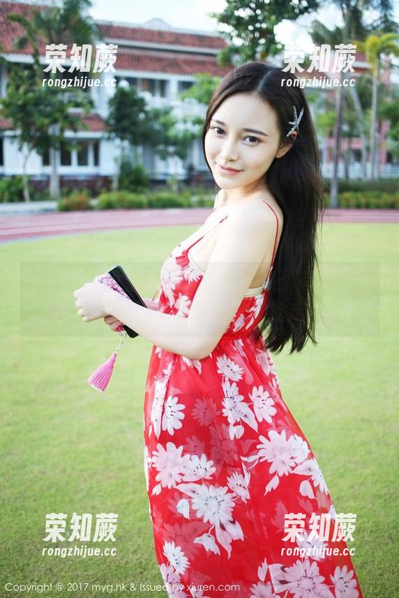 美媛馆-王馨瑶 美媛馆 - 王馨瑶白裙最新图集:有没有那么一瞬间想把她的裙子抢走?
