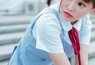 菠萝社 – 私拍瞬间：夏美酱COS八重樱，图中光影迷离