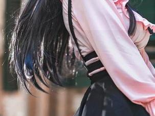萌芽儿o0短裙HD：图册里的青春，无限可能