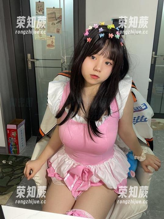 葱油饼er 微密圈 - 葱油饼er合集:那些让人想轻轻一瞥又不舍得移开的美足!