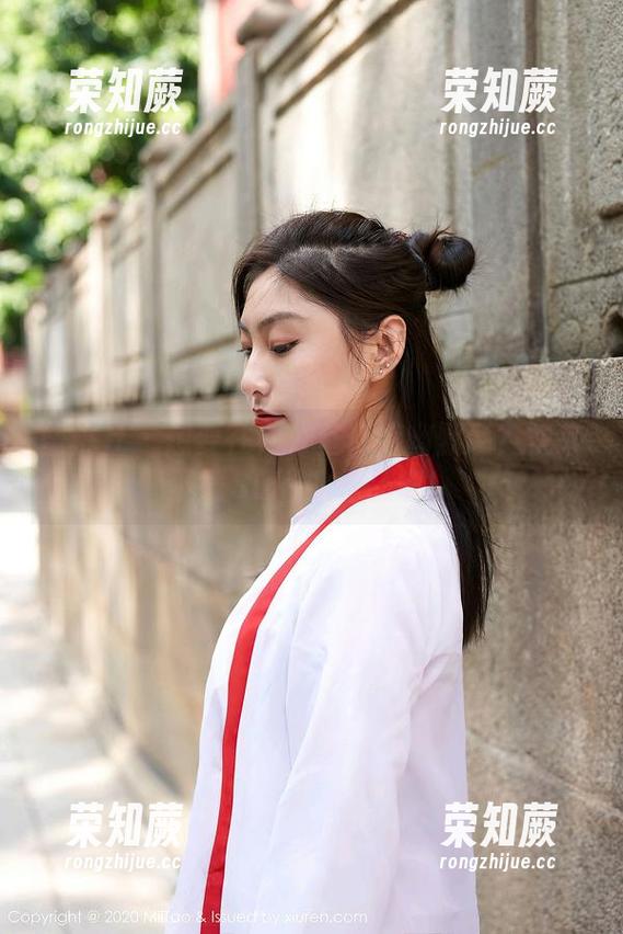 蜜桃社-Suki 蜜桃社 - 想要在办公室保持幽默感?快来下载Suki的作品吧!