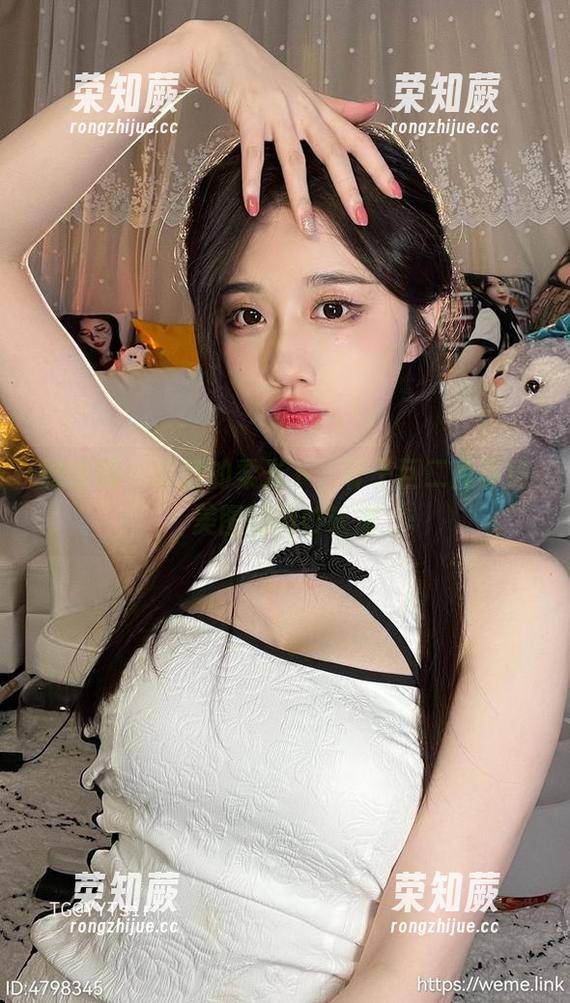 轩子巨二兔 微密圈 - 浴缸的柔光下,轩子巨二兔私房美图的微妙诱惑