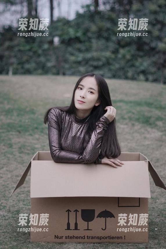 辣妈女神 微密圈 - 辣妈女神纵情夏天:丰富多彩的高清图库,让你丢掉烦恼!