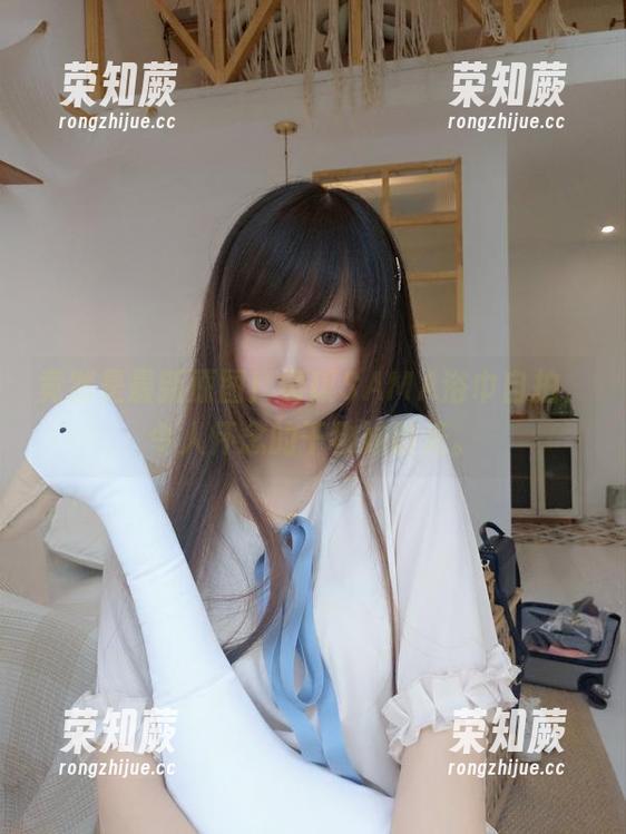 雪琪SAMA 竟然是最新原图!雪琪SAMA浴巾自拍,令人怀念的干物妹时光。