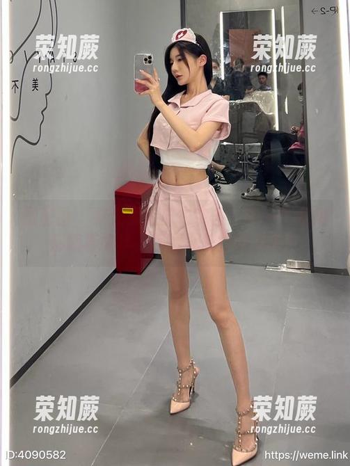 微密圈 - 黎允熙的皮衣宇宙：每一个皱褶都藏着故事，资源期待你的发掘！